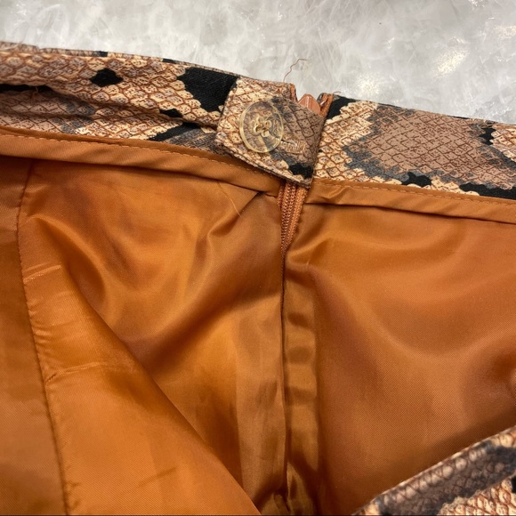 Snake Pattern Skirt, Size 12 - Picture 7 of 12